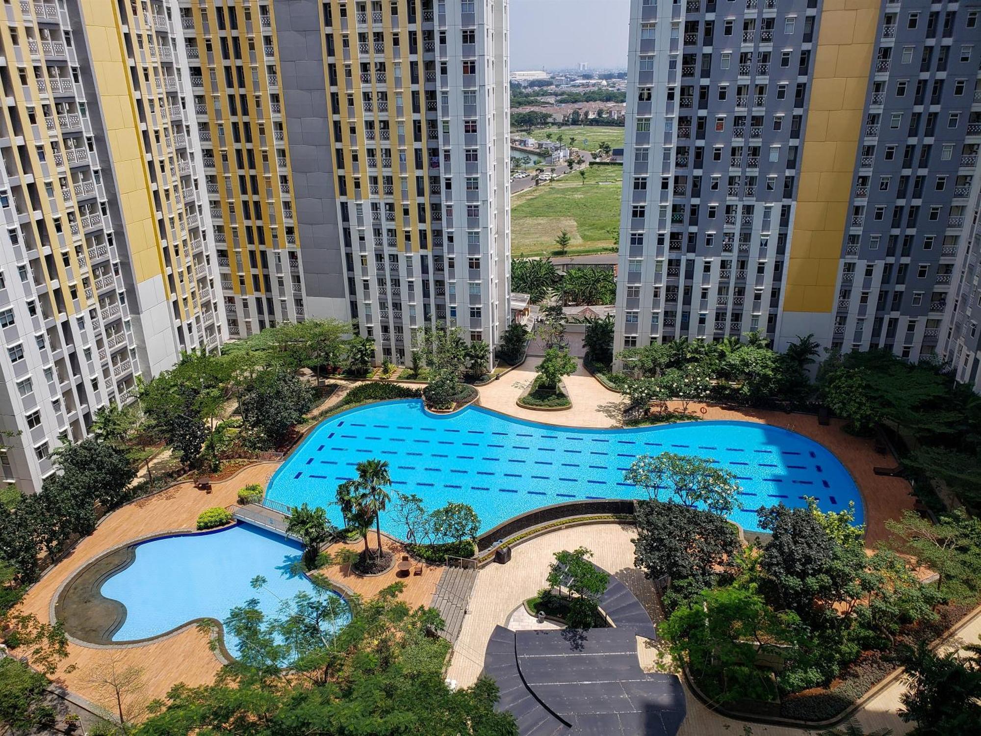 Comfort Living 2br At Springlake Summarecon By Travelio Apartemen Bekasi