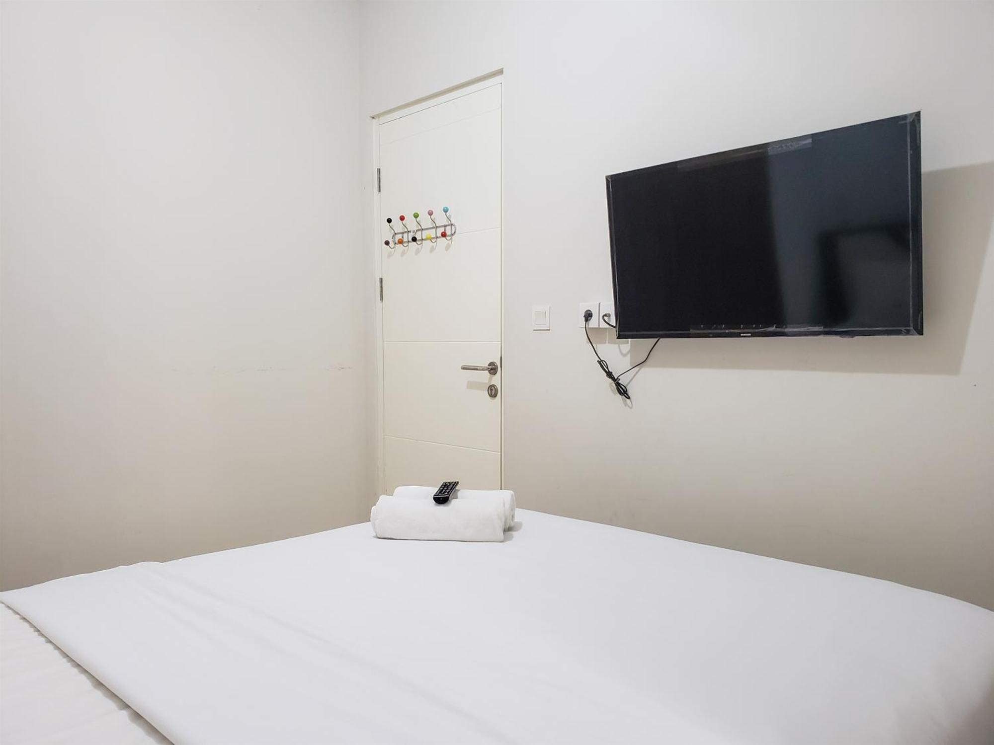 Comfort Living 2br At Springlake Summarecon By Travelio Bekasi