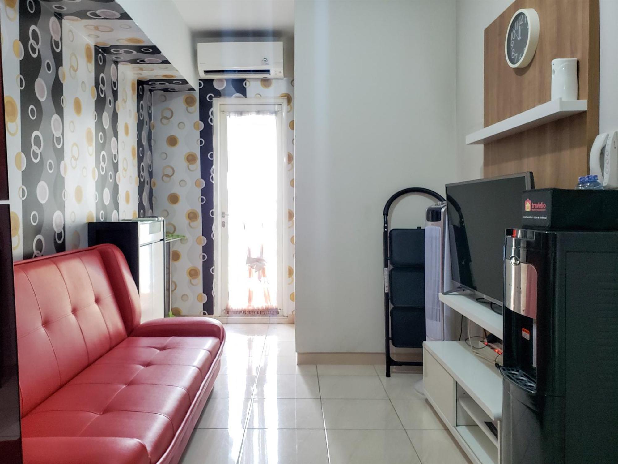 Comfort Living 2br At Springlake Summarecon By Travelio Apartemen